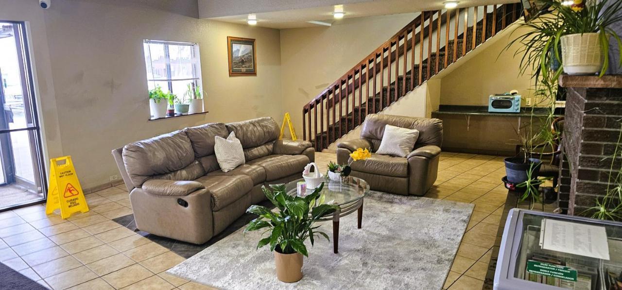 Grizzly Inn غريت فولز، مونتانا المظهر الخارجي الصورة